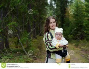 portrait mother baby wild forest beautiful little daughter walking together summer 37761785 300x233